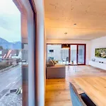 Urban-apartmenthaus Zwischen Berg Und Appartamento *