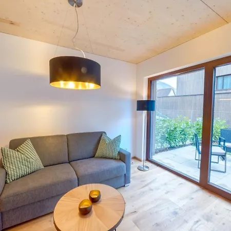 Urban-apartmenthaus Zwischen Berg Und