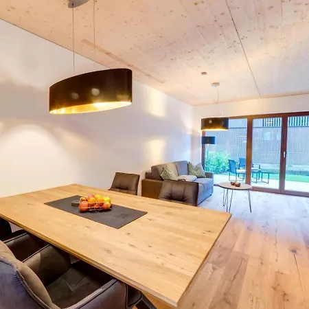 Urban-apartmenthaus Zwischen Berg Und 아파트 도른비른