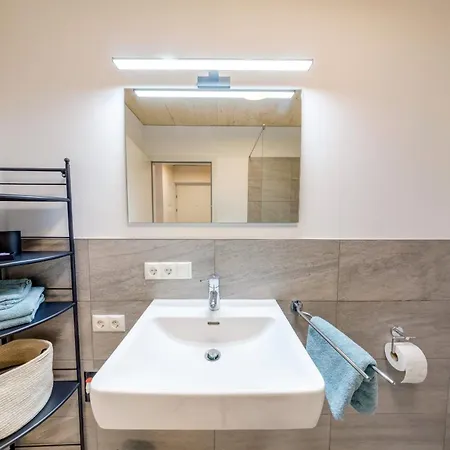 Urban-apartmenthaus Zwischen Berg Und Dornbirn
